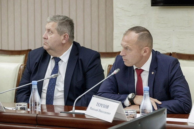 Геннадий Сорокин и Николай Терехов (глава администрации Узловского района).