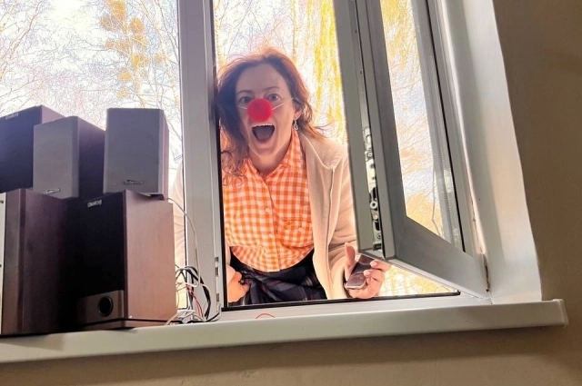 Иногда клоуны появляются внезапно, но всегда осторожно