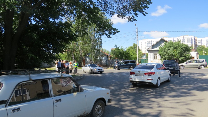 Перекрёсток улиц Федерации и Тухачевского считается аварийно опасным.
