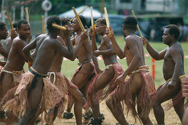 Традиционный танец меланезийцев