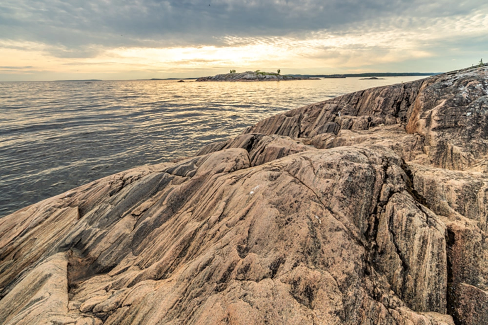 Память, вырезанная льдом. Пейзажи Ладожских шхер в объективе Геннадия Юсина     
 Память, вырезанная льдом. Пейзажи Ладожских шхер в объективе Геннадия Юсина