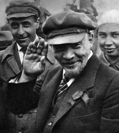 Новосибирск начал развиваться во многом благодаря большевикам.