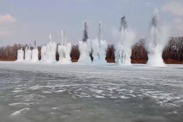 Подрыв льда на Тумнине