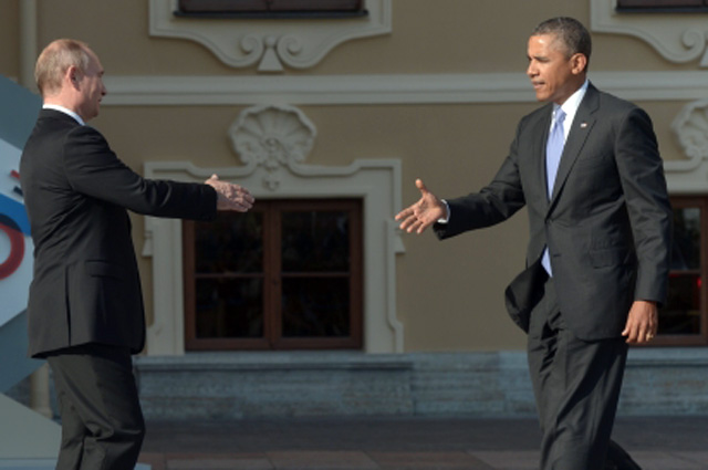 Владимир Путин и Барак Обама на официальной церемонии встречи глав делегаций государств-участников Группы двадцати . 2013 год