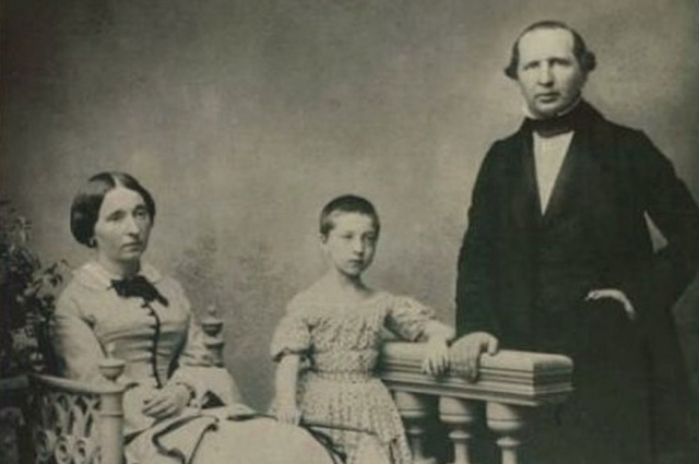 Григорий Аксаков с семьей