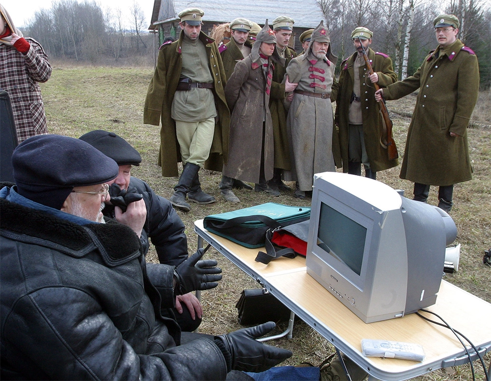 Режиссер Геннадий Полока во время съемок фильма о Гражданской войне «Око за око». 2007 г.
