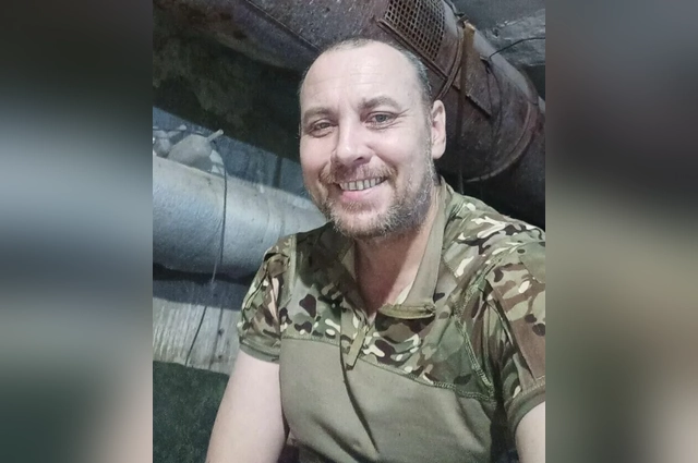 Чебнев прикрывал отход своих солдат.