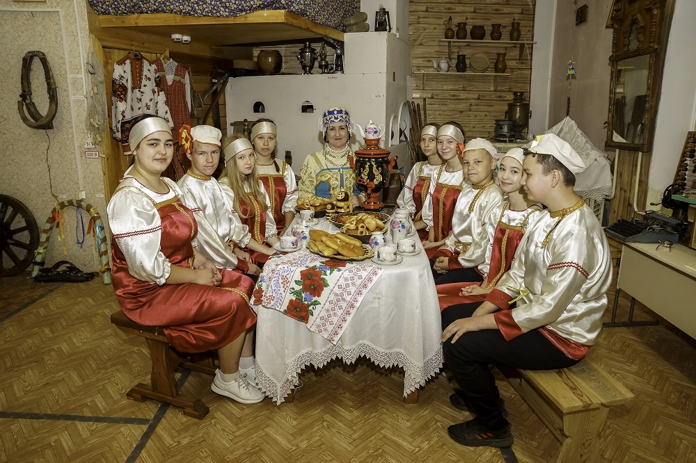 учитель Иващенко