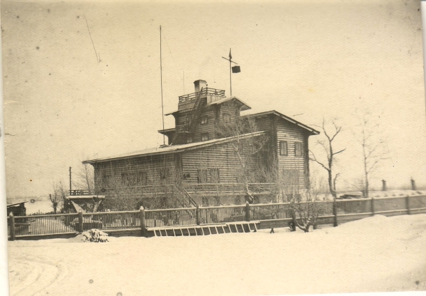 Здание гидропорта на о. Молокова, 1937 г.