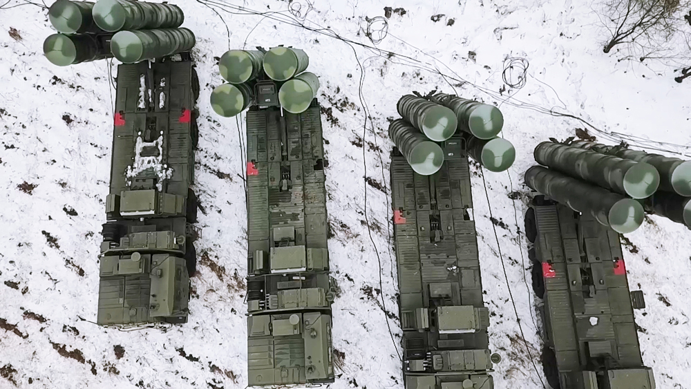 Зенитные ракетные системы С-400 «Триумф» во время совместных российско-белорусских учений «Союзная решимость».