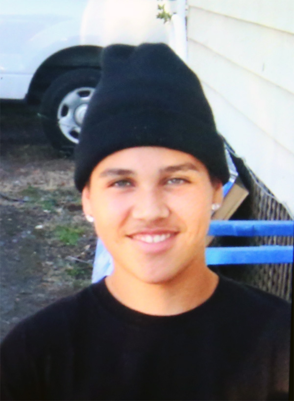 Энди Лопес американский подросток, застреленный из-за игрушечного оружия