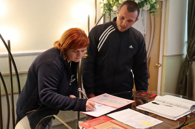 мобилВ Батайске проводят регистрацию браков в мобилизационном пункте.изованные