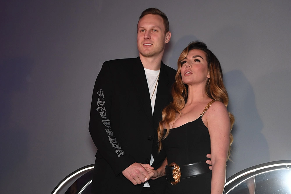 Брак спортсмена с певицей Анной Седаковой продлился четыре года.