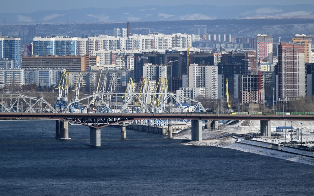 Железнодорожный мост Транссибирской магистрали через Енисей. Красноярск, 2026 г. 
