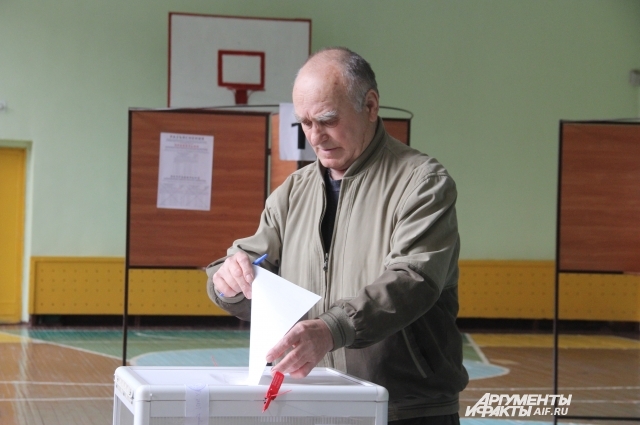 В Омске работал 461 избирательный участок.