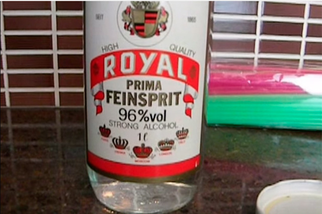 В 90-е годы спирт «Royal» был самым популярным спиртным напитком страны