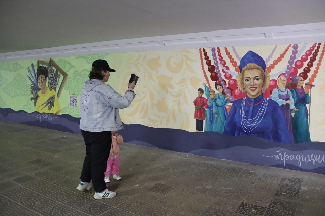 Мурал в переходе на Павленко