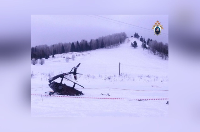 На месте работают следователи и транспортная прокуратура, выясняя все обстоятельства катастрофы.