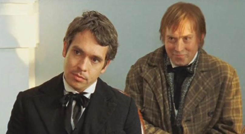 Иван Панфилов (слева) в фильме «Без вины виноватые», 2008 г.