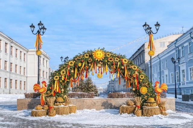 Зимний Любинский уже украсили к Масленице.