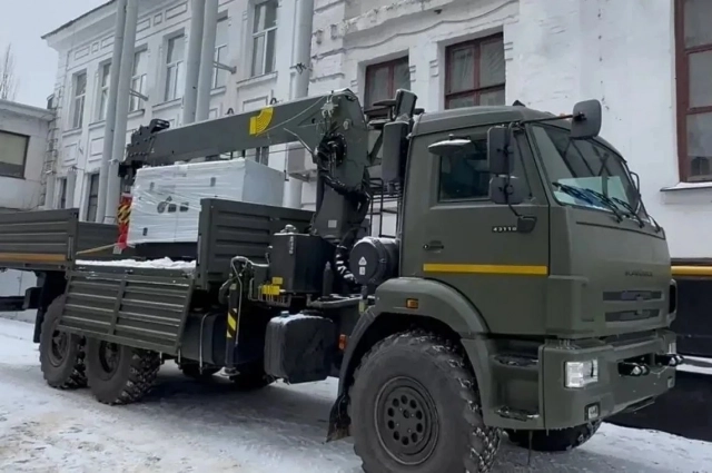 Губернатор вручил нашим ребятам в зоне СВО дополнительную технику.