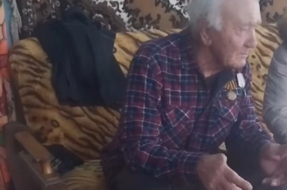 Информацию по материалам дела разглашать нельзя: она касается несовершеннолетней.