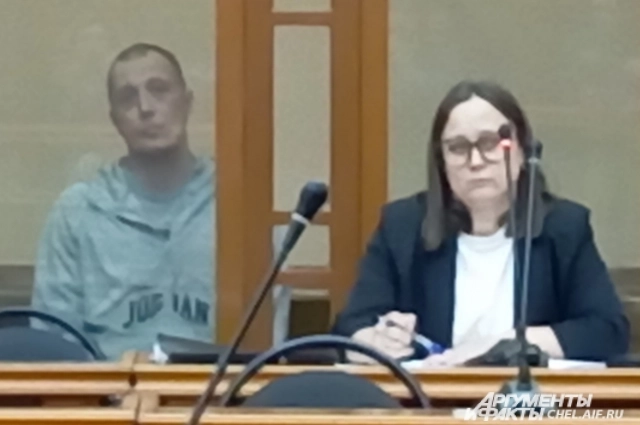 Евгений Аксёнов и его адвокат.