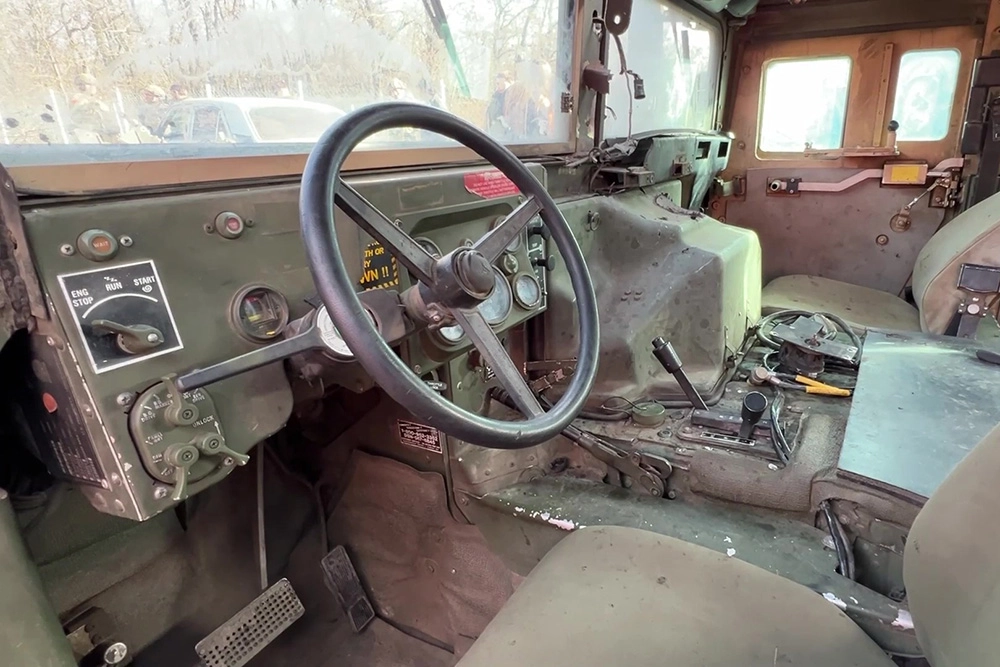Трофейный бронеавтомобиль ВСУ Humvee.