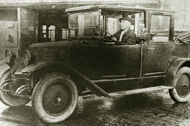 Московское такси в середине 20-х годов прошлого века