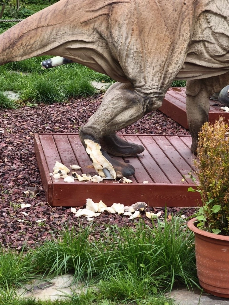 Мастерская, изготовившая звероящеров, находится в Кирове.