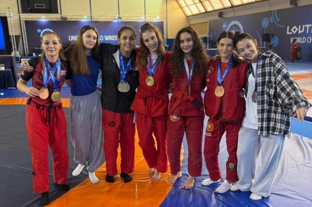 Тренер болел за подобечную дистанционно.