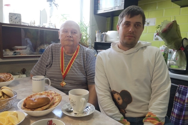 Сергей Иванович Суворов с журналистом tver.aif.ru Дмитрием Рудяком.