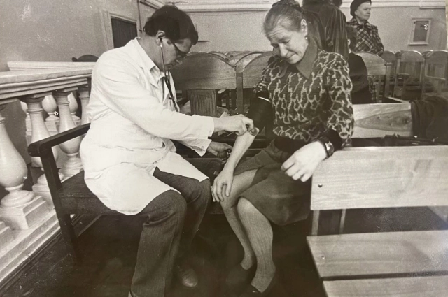 Нередко во время слушаний по делу Чикатило матерям, потерявшим детей из-за зверств маньяка, становилось плохо, приходилось вызывать скорую.