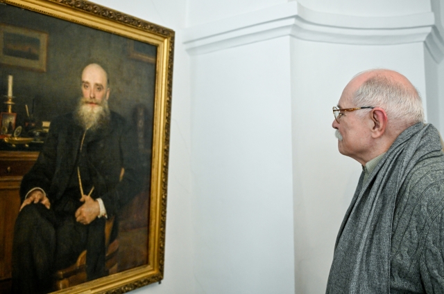 Во время гастролей Никита Сергеевич посетил Дом-усадьбу предков.