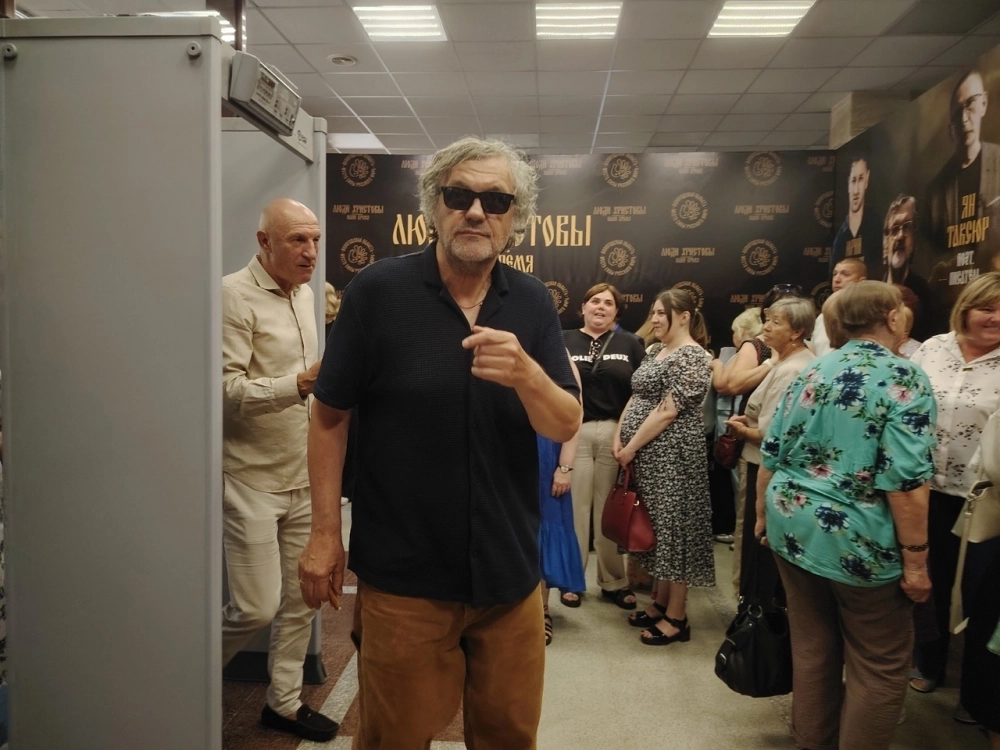 Режиссер умело переводил беседу с журналистами в философское русло.