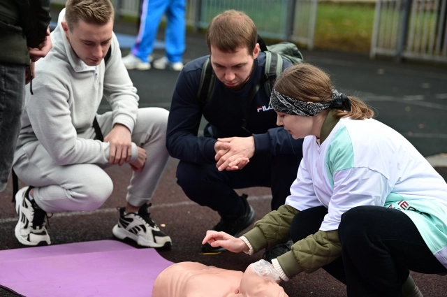 Уменя во время оказать первую помощь может спасти чью-то жизнь