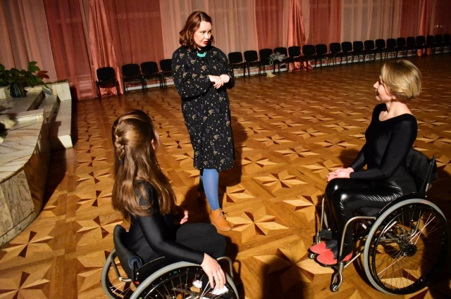 Танцуют без границ все.