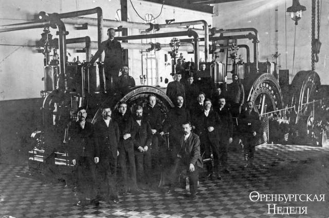 В машинном зале первой электростанции Оренбурга.