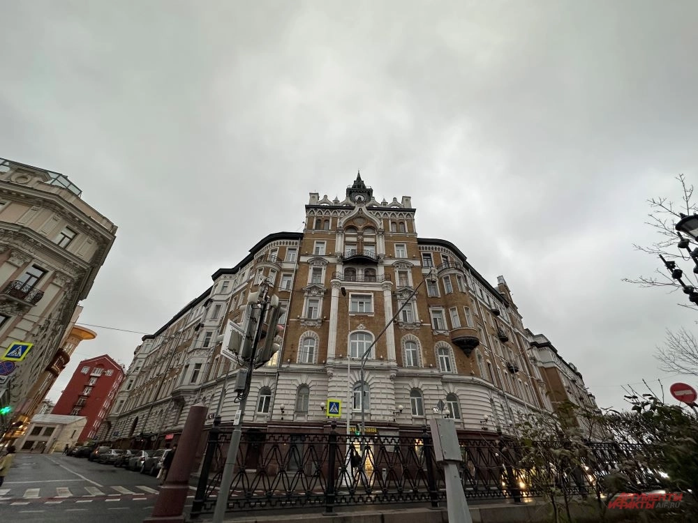 Сретенском бульваре, в котором находится 177-метровая квартира Григоровича.