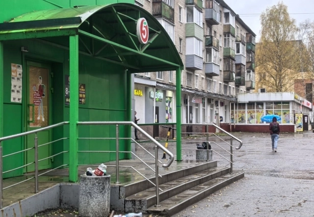 Все те же кирпичные домики.