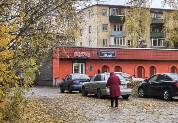 Знаменитый гастроном стал обычным продуктовым...
