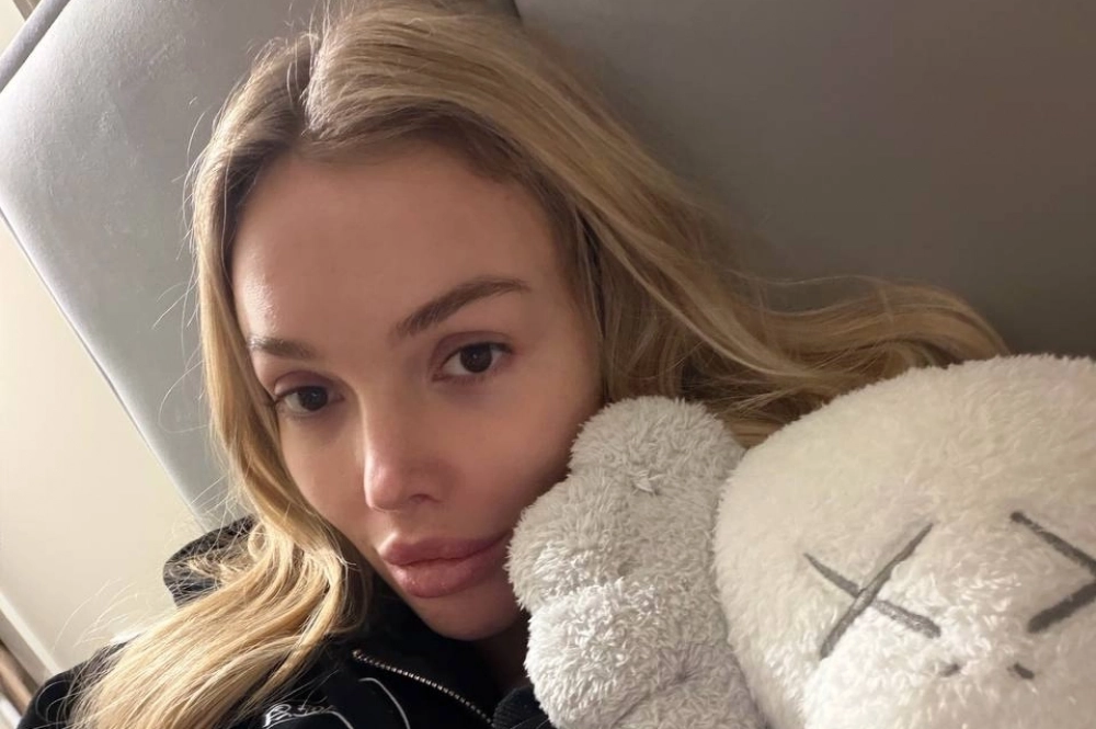 Кристина часто путешествует.