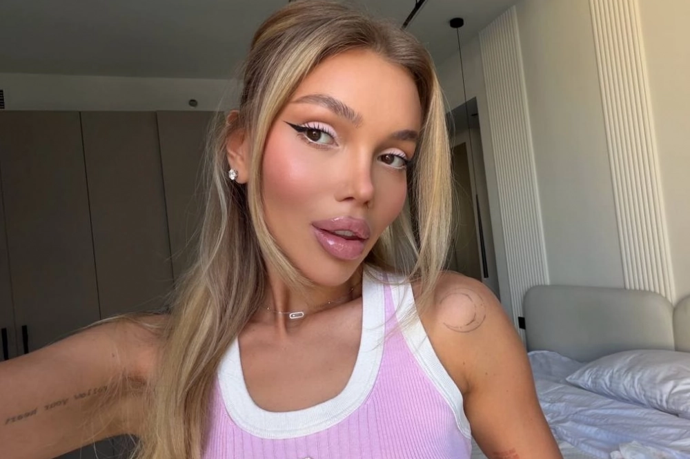 У Кристины свой секрет идеальных стрелок.