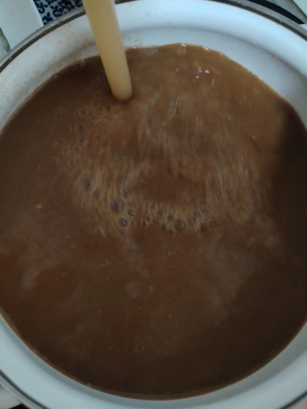 Такими фотографиями делились сельчане в Сети.