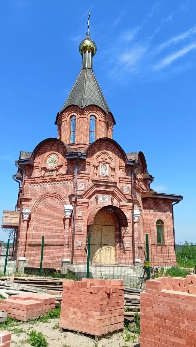 Храм-часовня в честь святителя Николая Чудотворца.