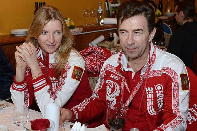 Музыкант Валерий Сюткин с женой Виолеттой в Сочи.