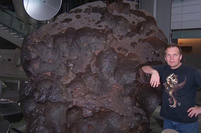 Виллами - самый большой метеорит, найденный на территории США (Музей естественной истории США).