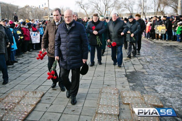 Губернатор принял участие в акции «Минута памяти» в Орске.