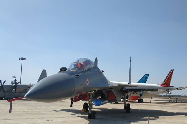 Самолет Су-30МКИ.