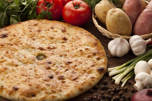 Многие блюда народов Кавказа стали популярны среди жителей разных регионов России.